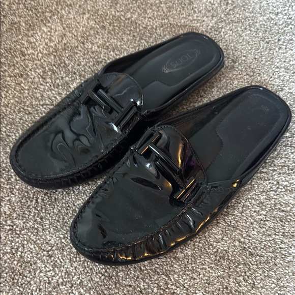 Tod's Black Leather Loafers Slip-Ons - Picture 1 of 5